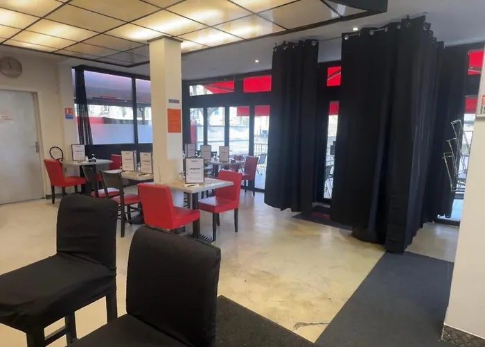 GOOD NIGHT HÔTEL By L'excess